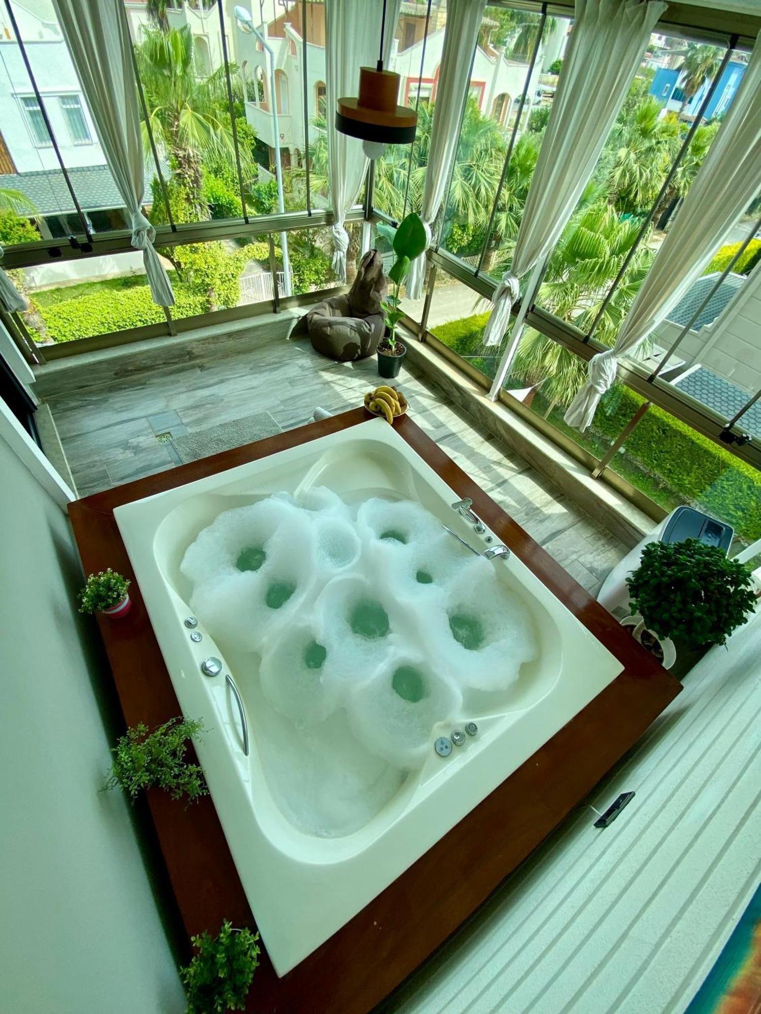 Villa Annabèll1 Havuzlu Jakuzili Triplex Lux villa Belek Extérieur photo